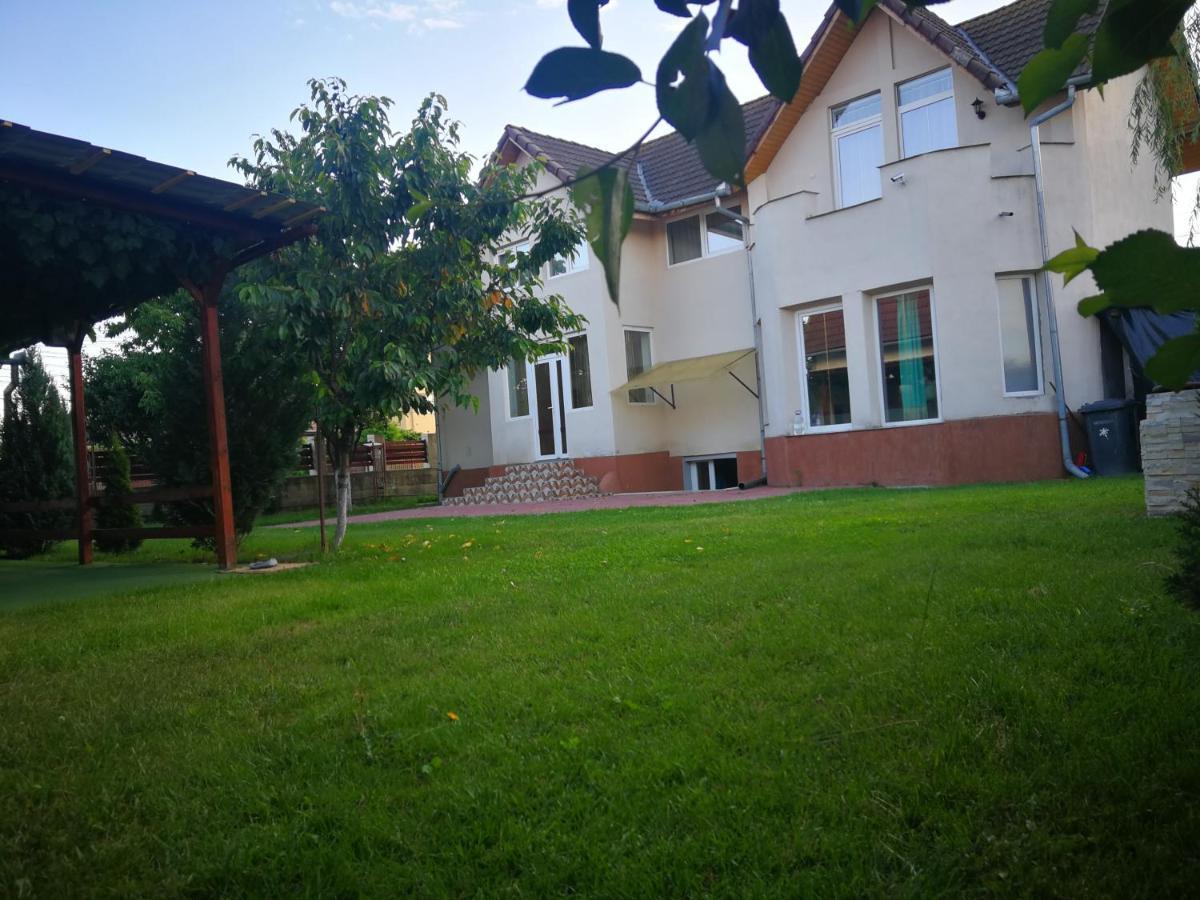 Vila Roy Hotel Турда Екстериор снимка